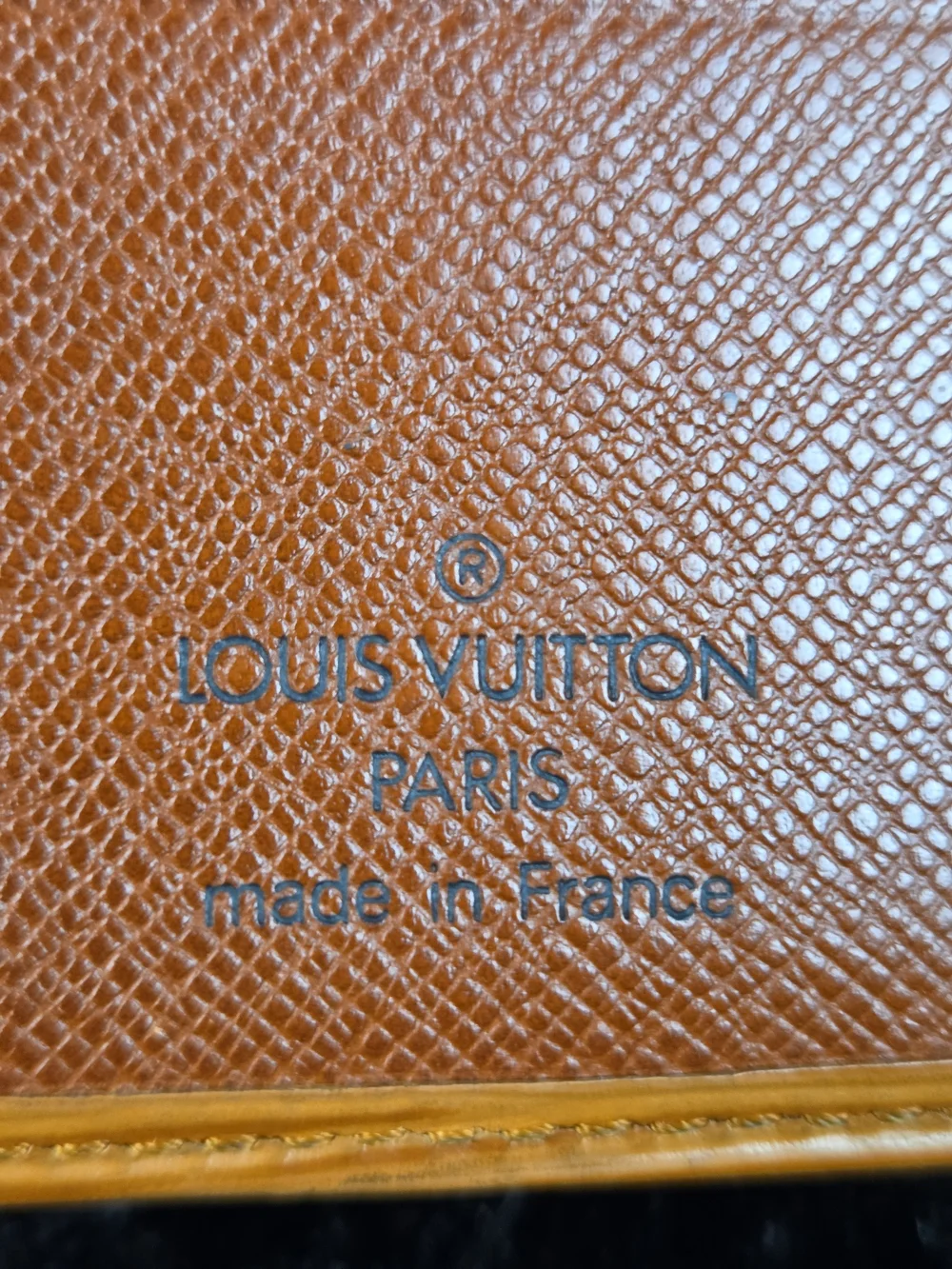 Authentic Louis Vuitton Epi Bifold Wallet Kenyan Fawn Brown Vintage Made in Fran